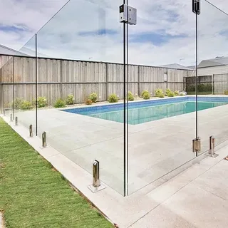 Decorating Your Pool Fence: Creative & Functional Ideas